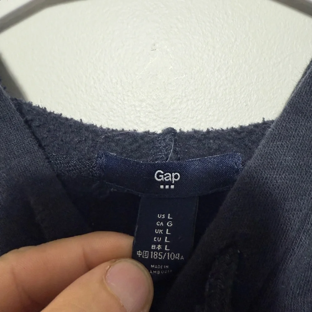 GAP Men's Navy Hoodie Sweatshirt - Picture 3 of 3